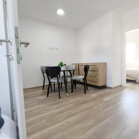 Daire Kupres, Centar,