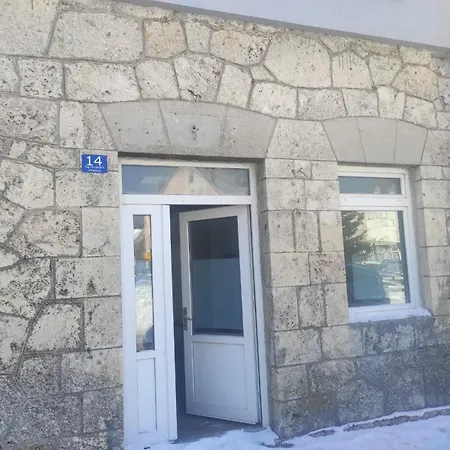 Kupres, Centar, Daire